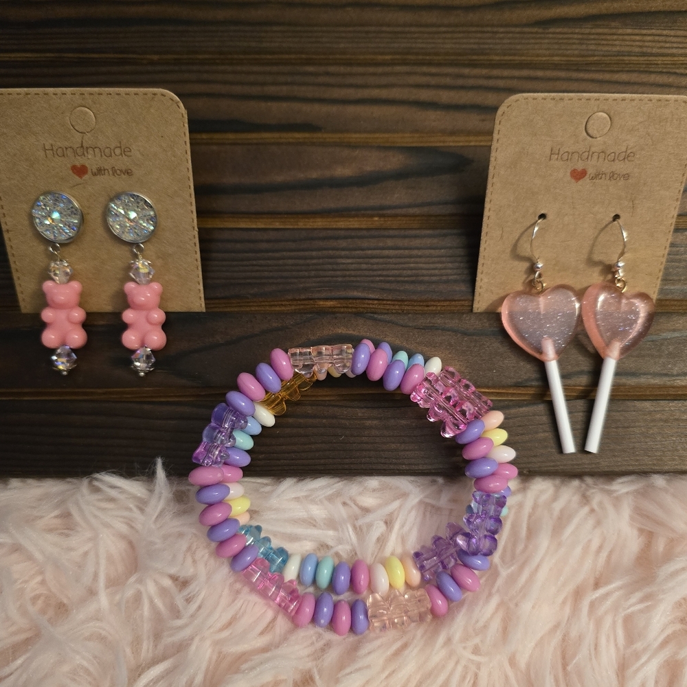 Sweet Treats Bundle! 2 pairs of earrings & 2 stretch bracelets! All brand-new!!